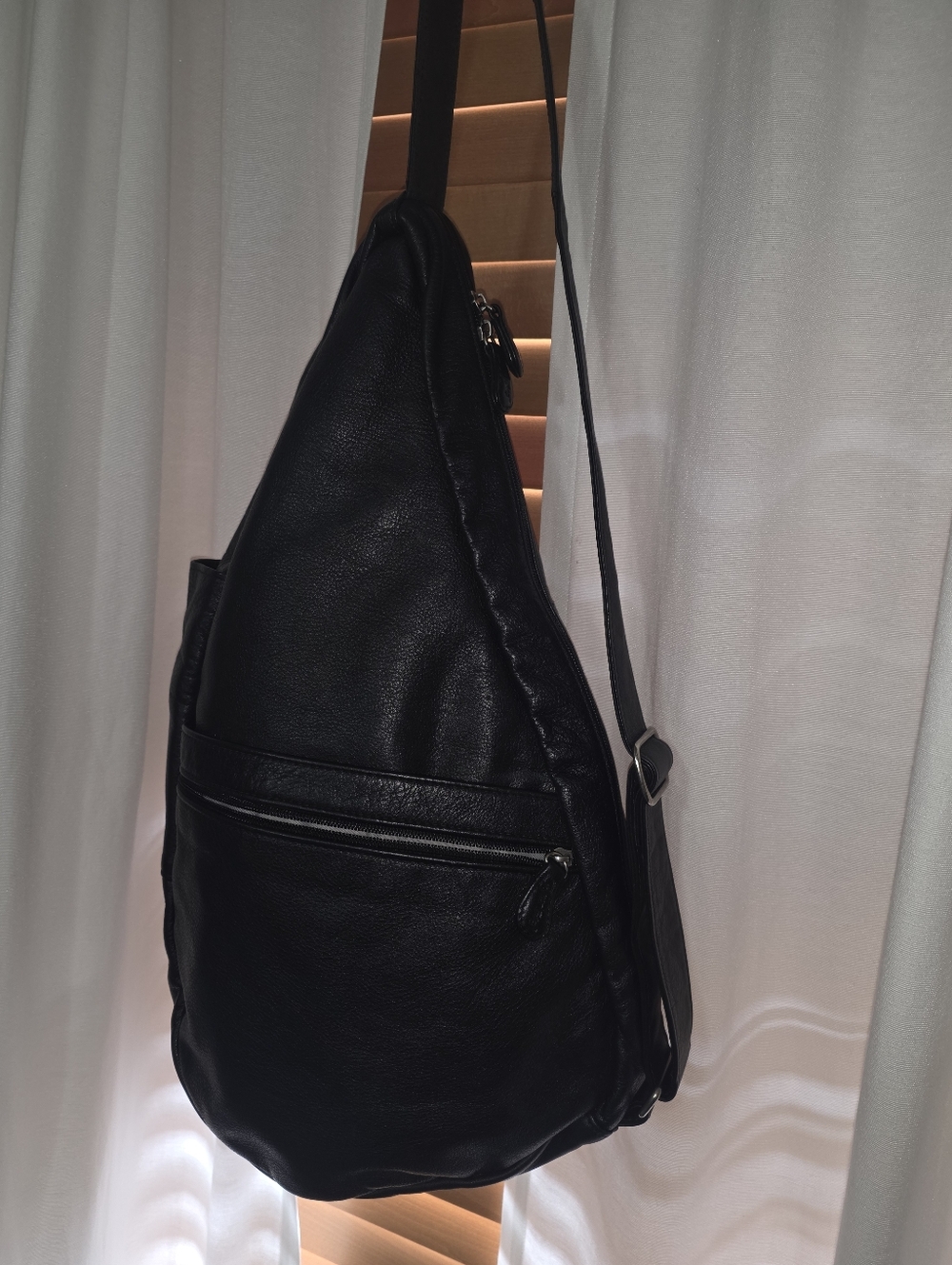 AmeriBag Healthy Back Bag Black Leather